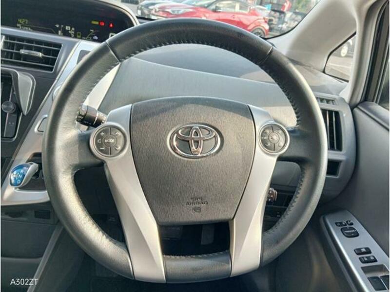 PRIUS ALPHA