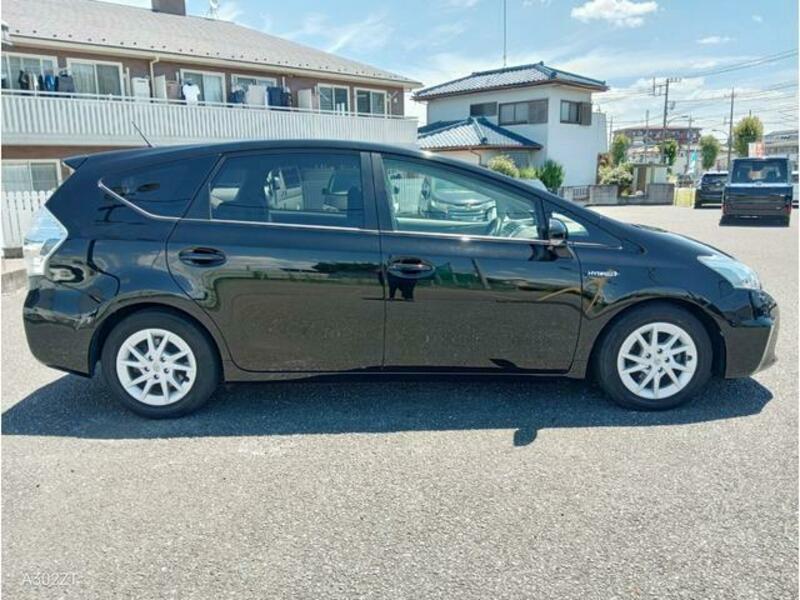 PRIUS ALPHA