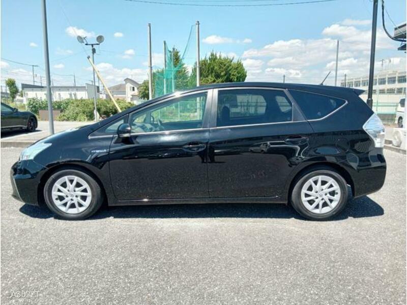 PRIUS ALPHA