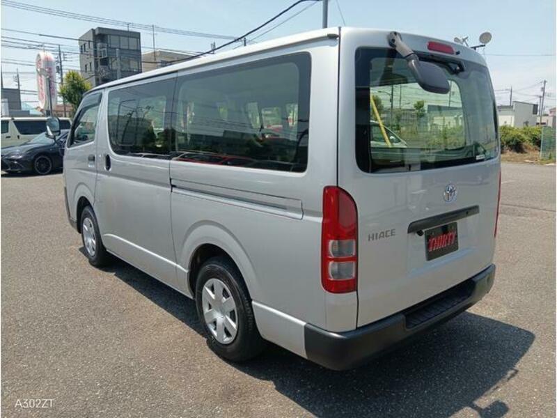 HIACE VAN