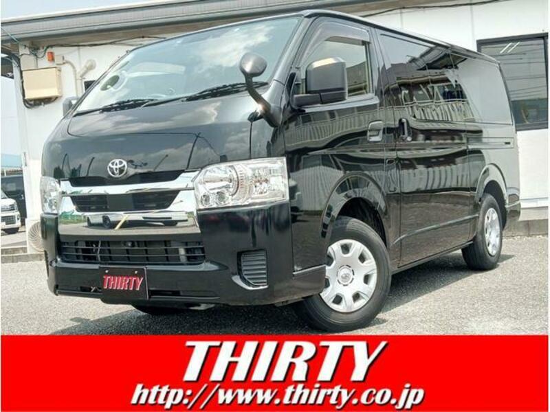 TOYOTA HIACE VAN