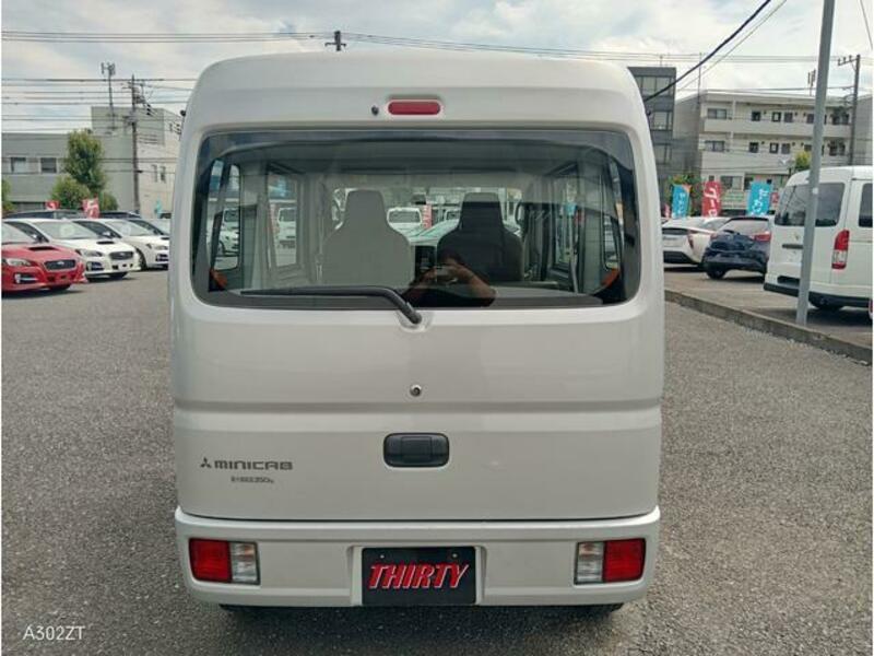 MINICAB VAN