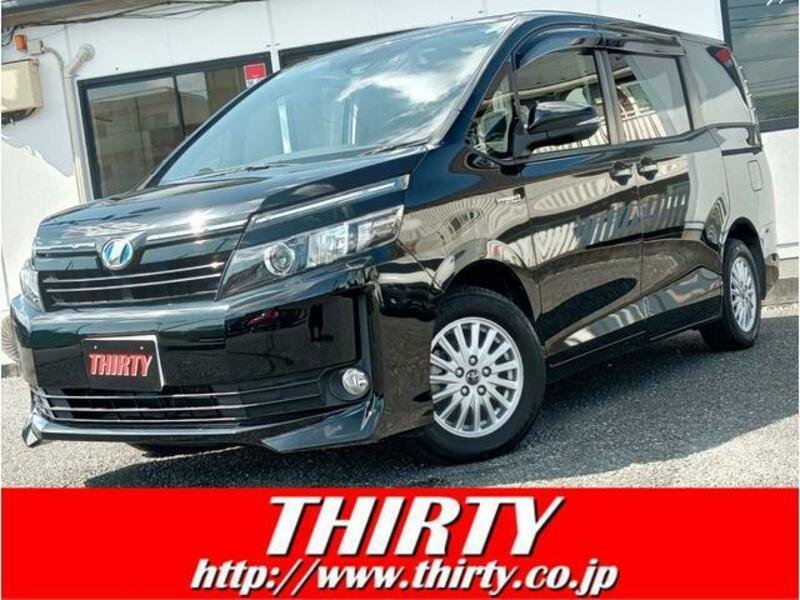 TOYOTA VOXY