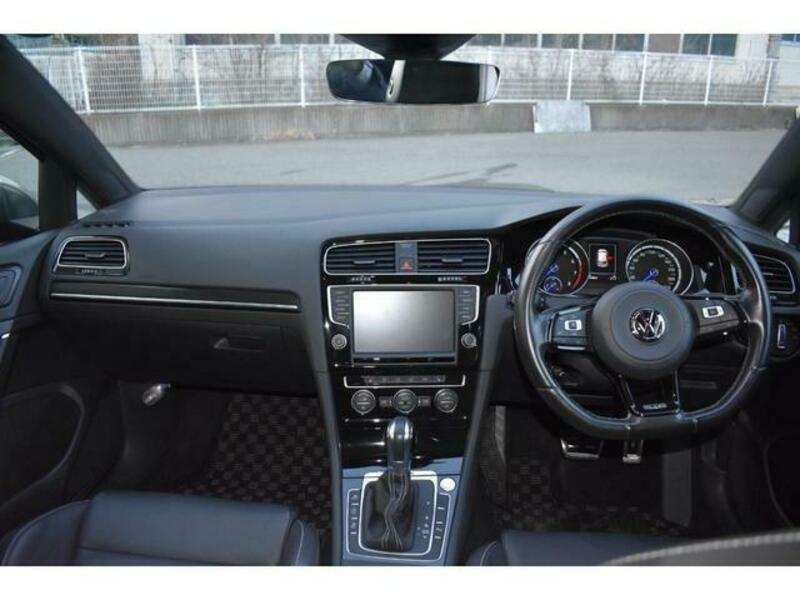 GOLF R