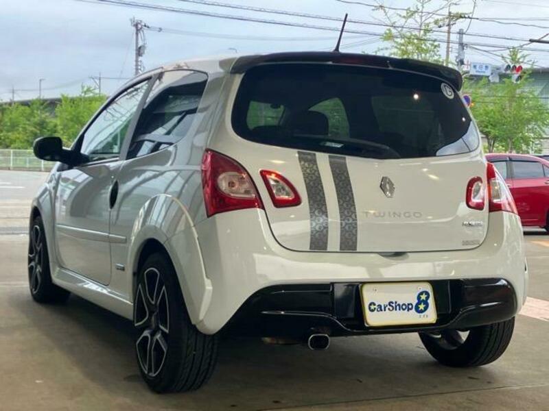 TWINGO