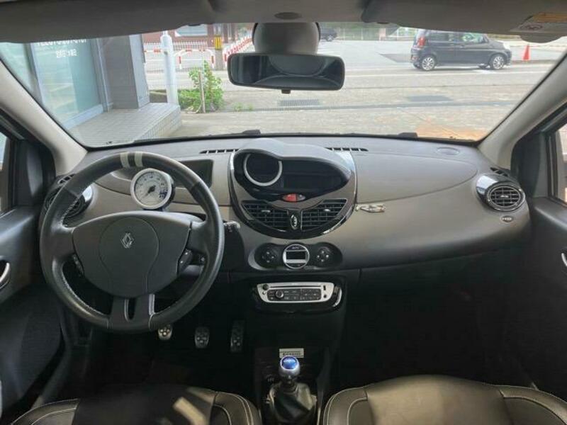 TWINGO
