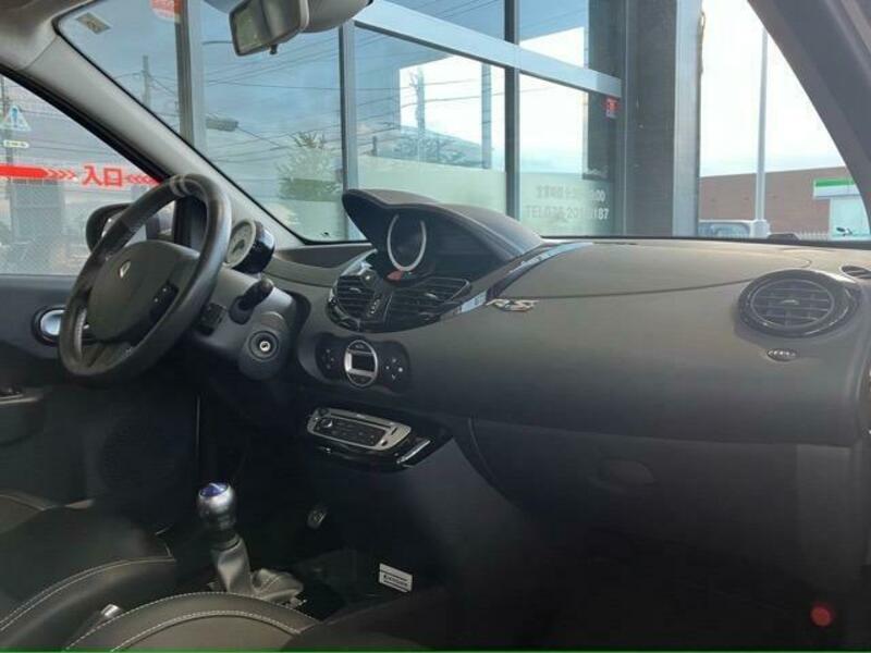 TWINGO
