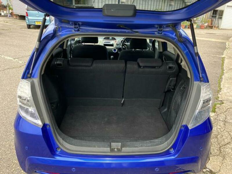 FIT HYBRID