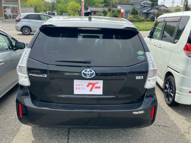 PRIUS ALPHA