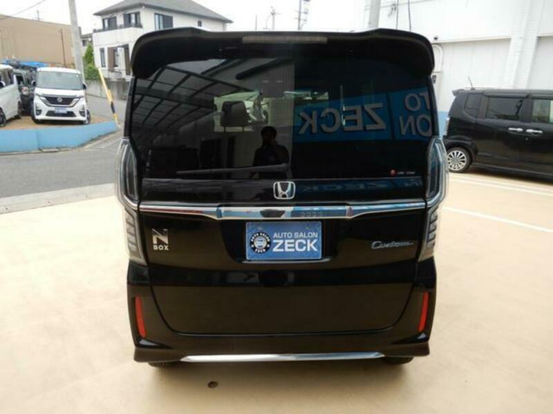 N BOX CUSTOM