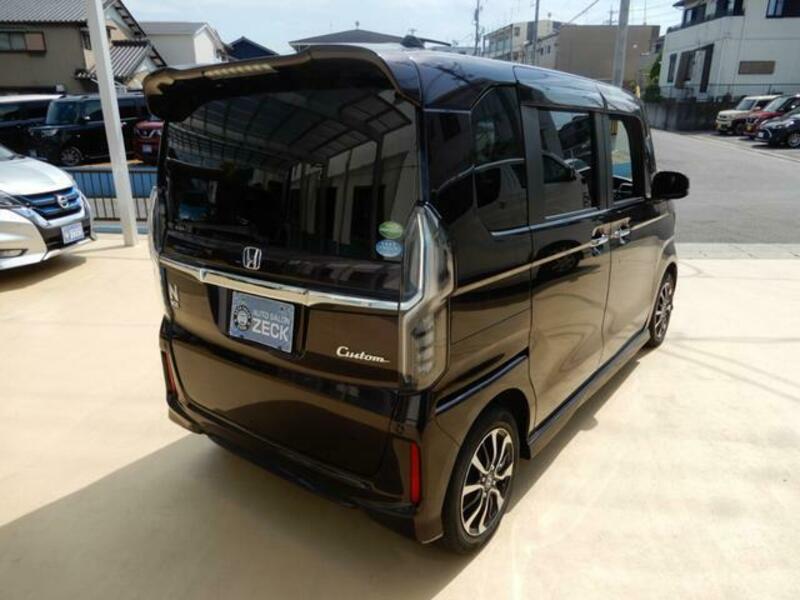 N BOX CUSTOM