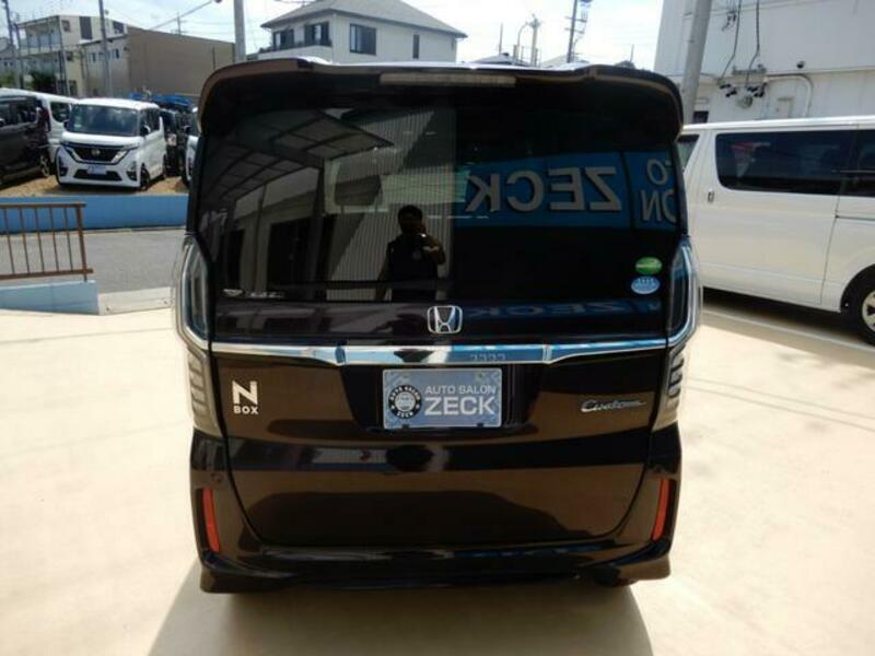N BOX CUSTOM