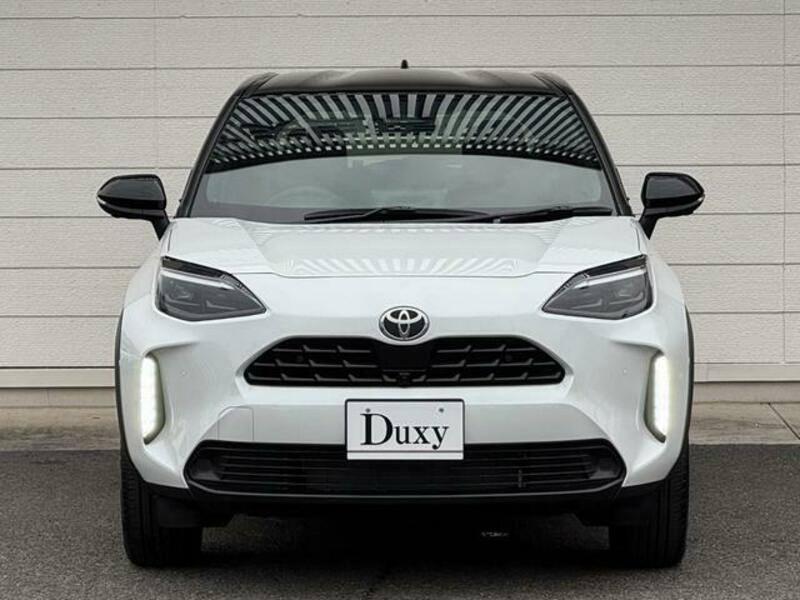 YARIS CROSS