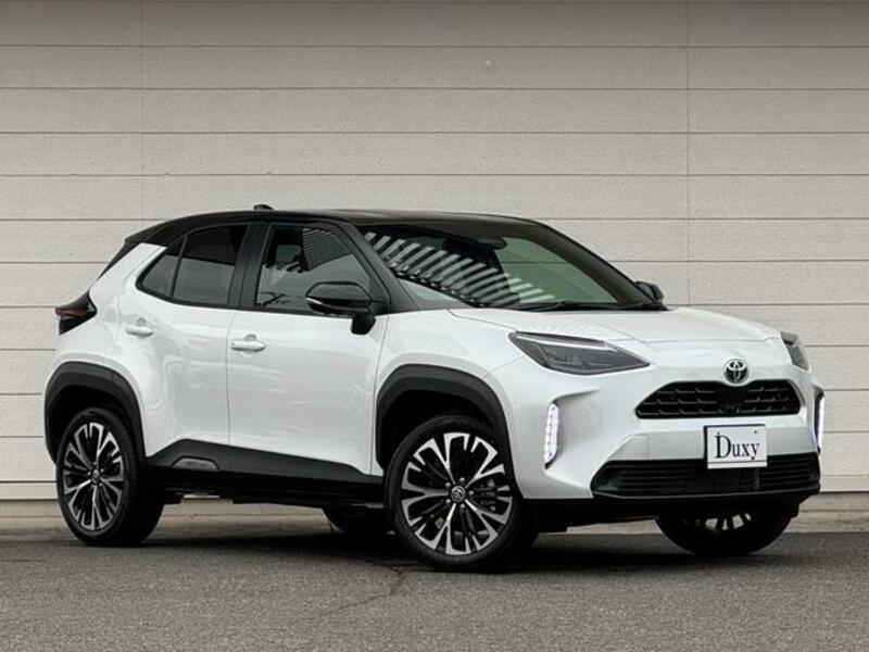 YARIS CROSS