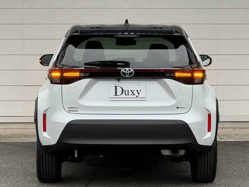 YARIS CROSS