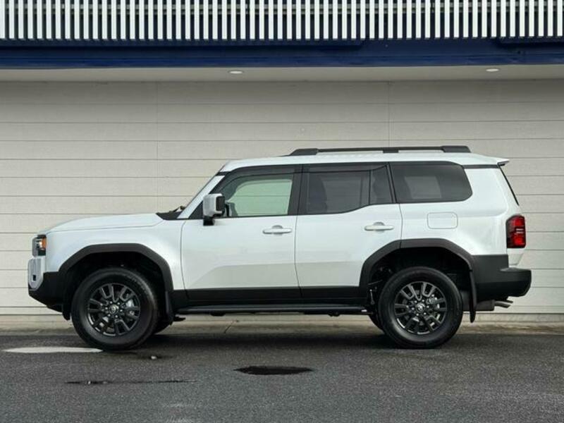LAND CRUISER 250