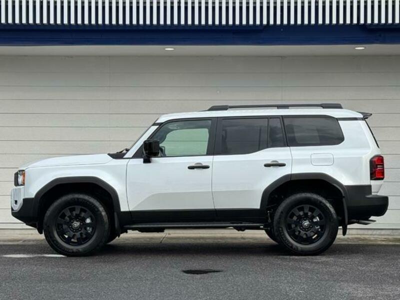 LAND CRUISER 250