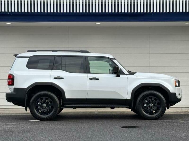 LAND CRUISER 250