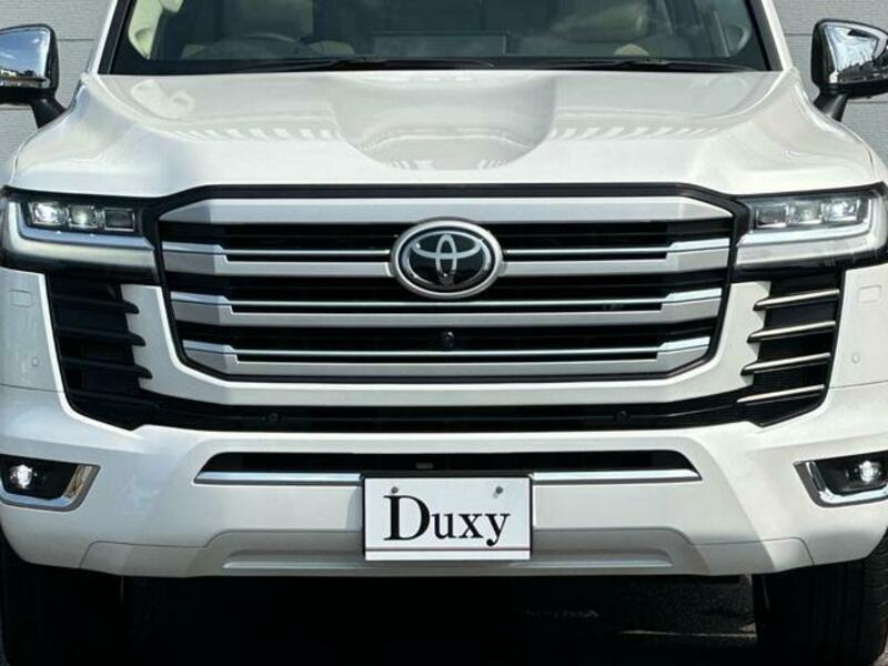 LAND CRUISER