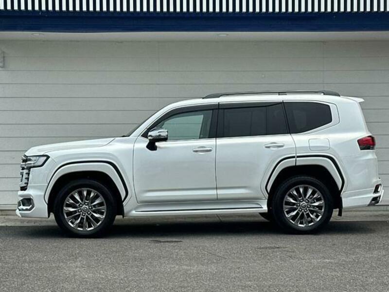 LAND CRUISER