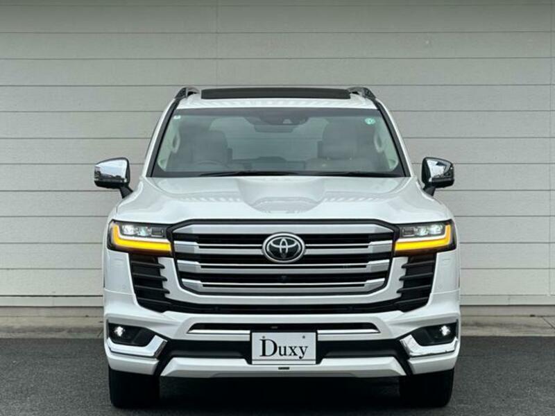 LAND CRUISER