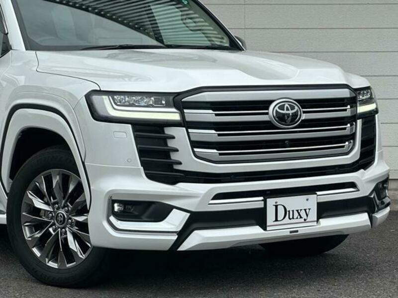 LAND CRUISER