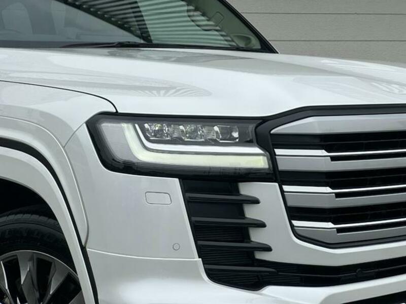 LAND CRUISER