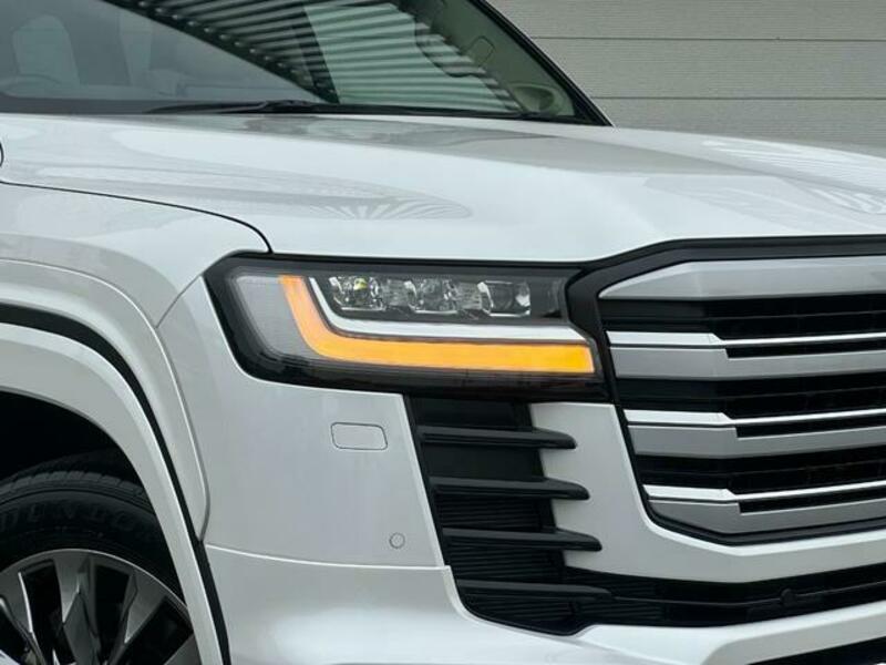 LAND CRUISER
