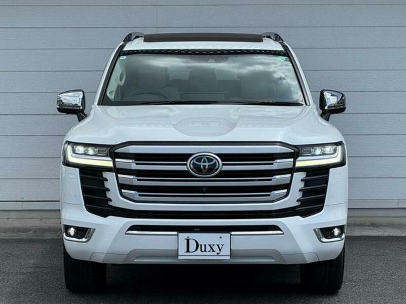LAND CRUISER