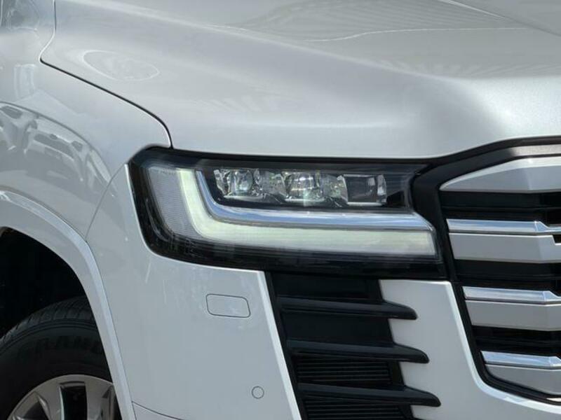 LAND CRUISER