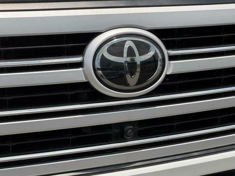 LAND CRUISER