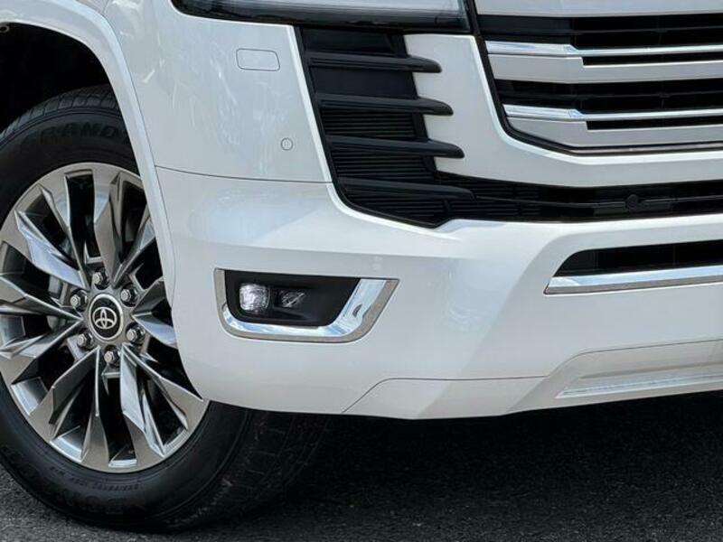 LAND CRUISER