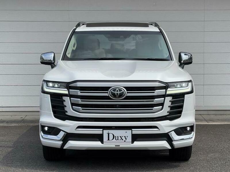 LAND CRUISER