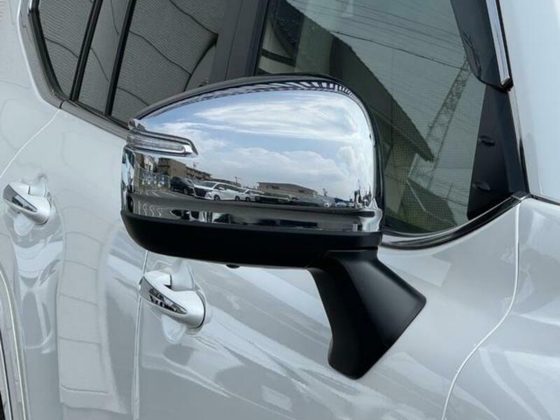 LAND CRUISER