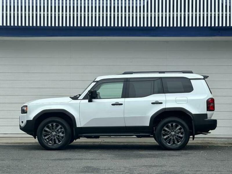 LAND CRUISER 250