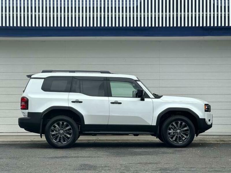 LAND CRUISER 250