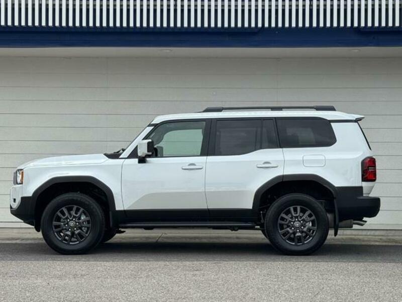 LAND CRUISER 250