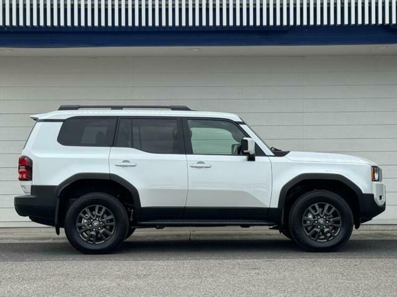 LAND CRUISER 250
