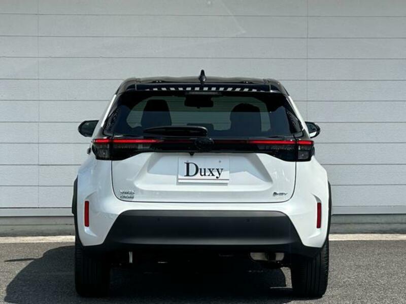 YARIS CROSS