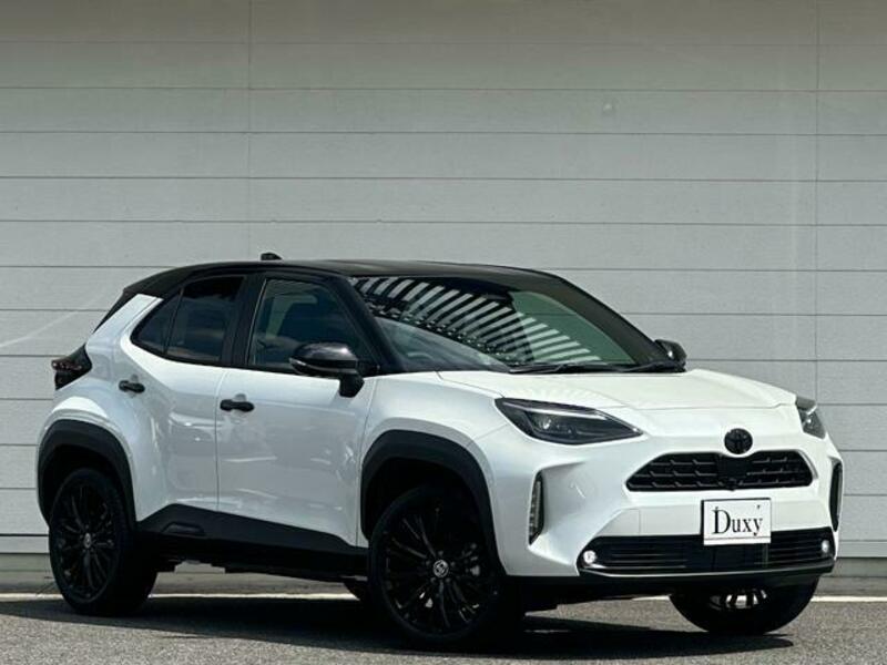 YARIS CROSS