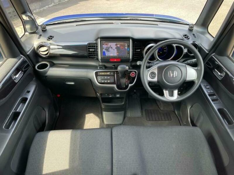 N BOX CUSTOM