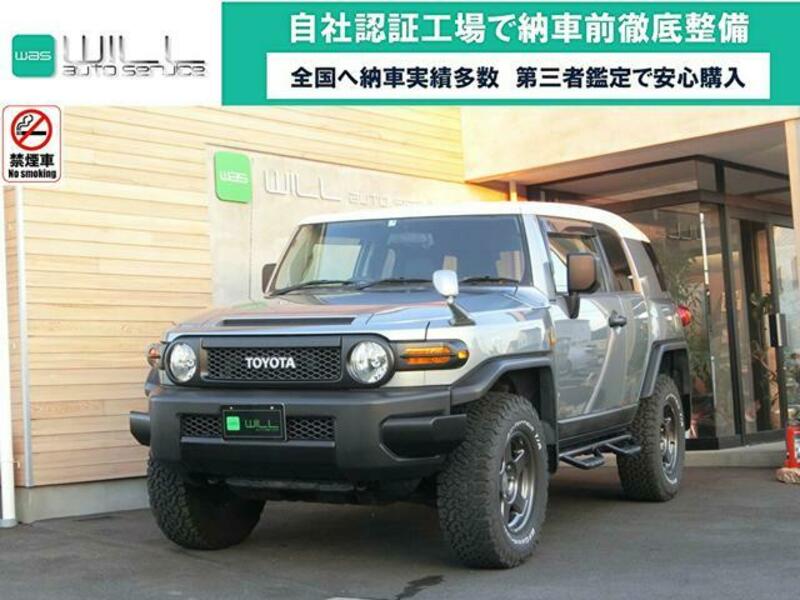 TOYOTA FJ CRUISER