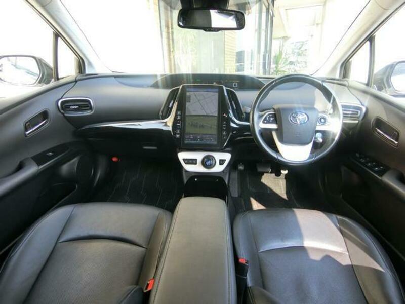 PRIUS PHV