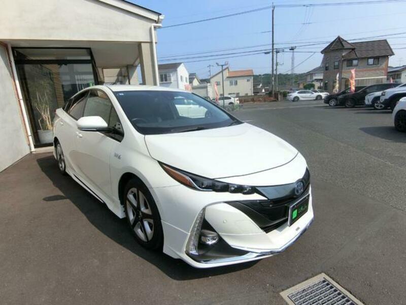 PRIUS PHV