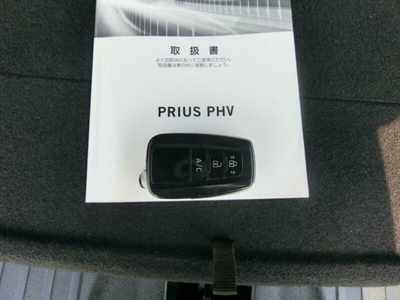 PRIUS PHV