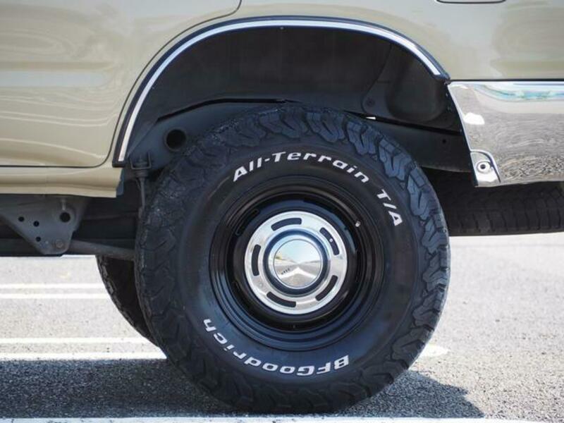 HILUX SURF