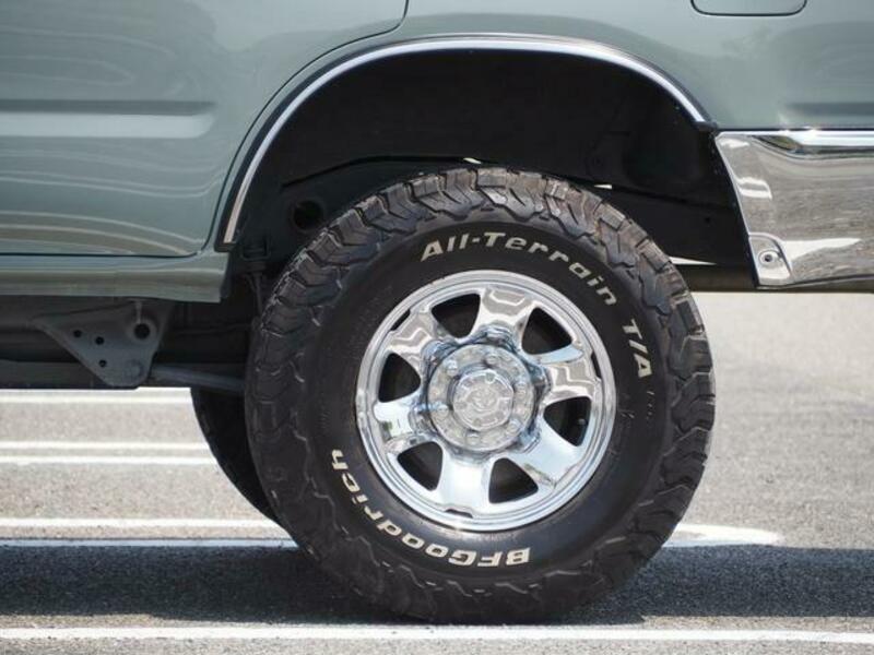 HILUX SURF