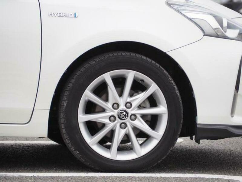 PRIUS ALPHA