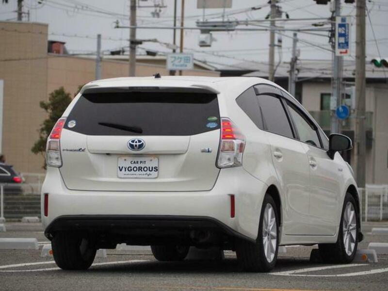 PRIUS ALPHA