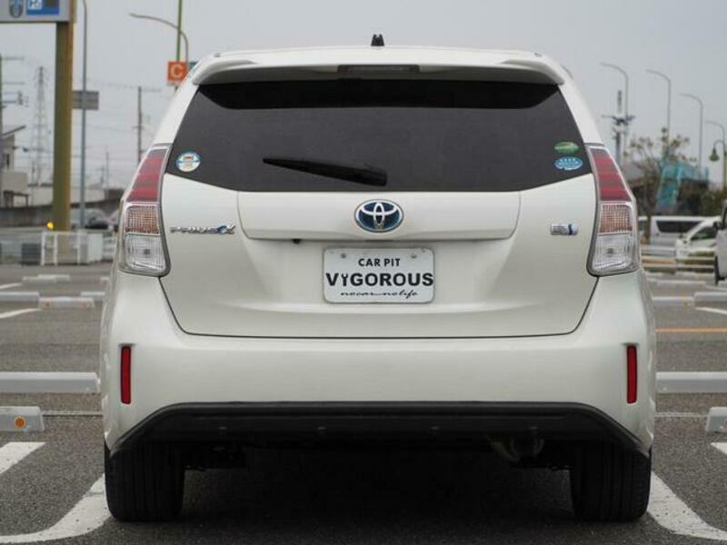 PRIUS ALPHA